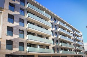 RESIDENCIAL VIVIENDAS-Calle PAUL-JEREZ-Cristaleria y Aluminios GUZMAN