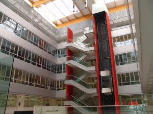 edificio bluenet isla de la cartuja cristaleria y aluminios guzman