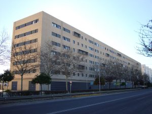 edificio-viviendas-tablada-1-cristaleria-y-aluminios-guzman