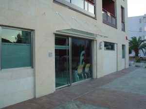 Oficina Formento de la Edificación - Cristalería y Aluminios Guzmán en Sevilla
